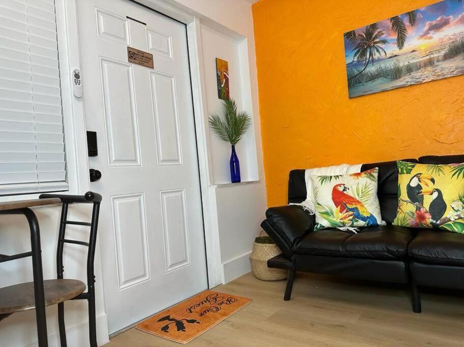 Sleeps 3, Casa Tropical In Miami Apartman Kültér fotó